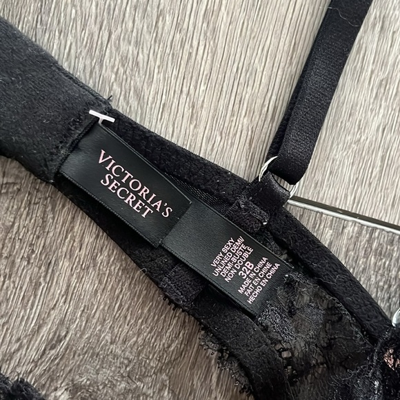 Victoria's Secret Black and Cream Lace Bras Intimates 34B bundle lot - Picture 3 of 4